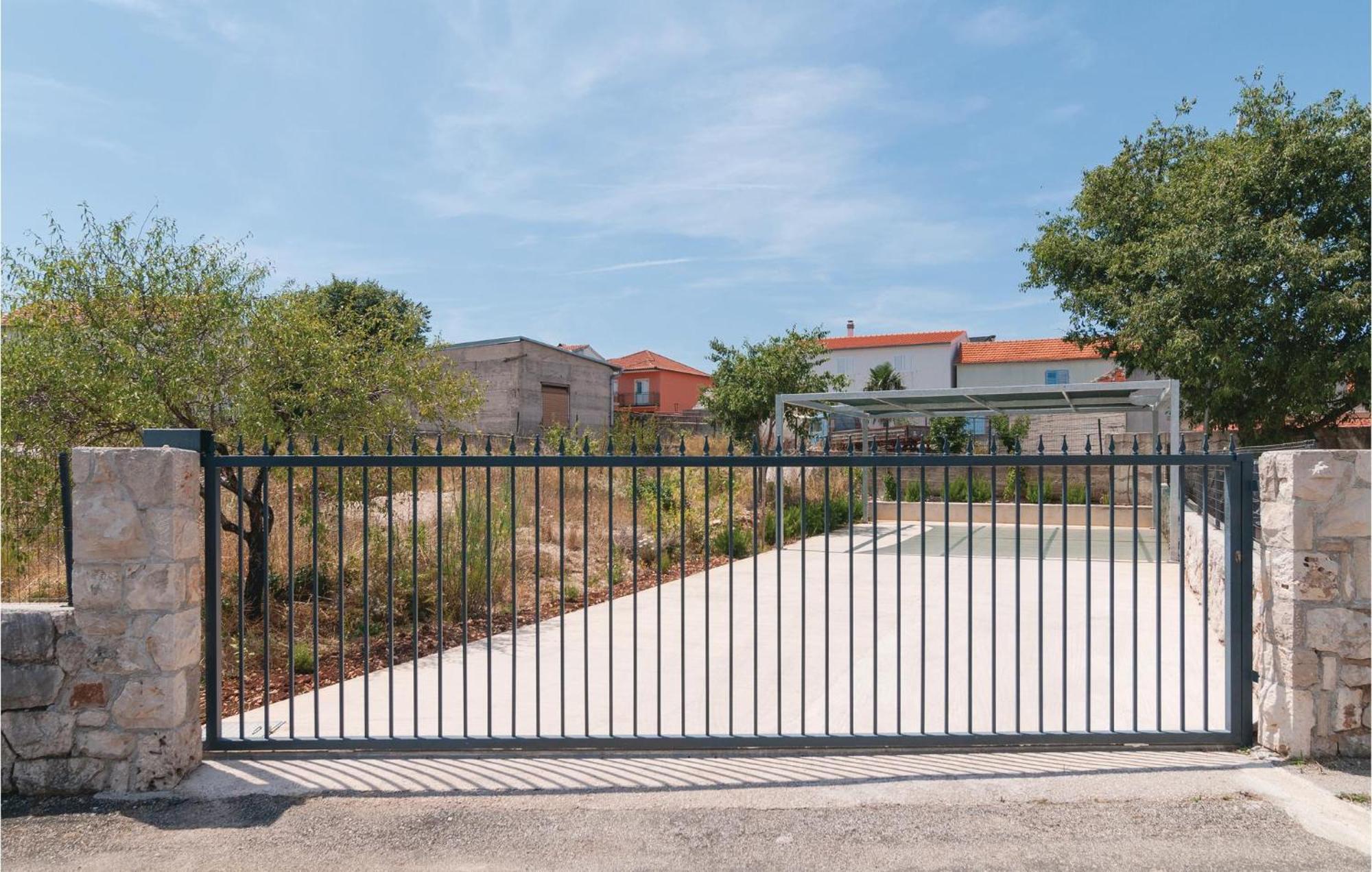 Stunning Home In Primosten With Kitchen Bagian luar foto