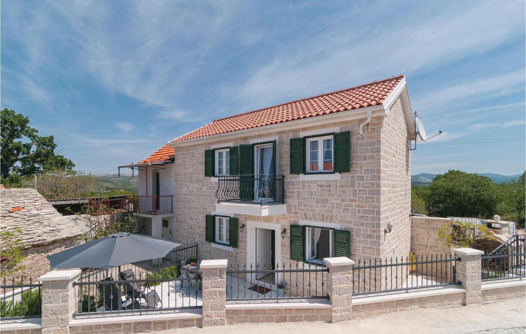 Stunning Home In Primosten With Kitchen Bagian luar foto